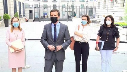 Casado critica que Sánchez "huya a Bruselas" mientras el Gobierno habla de indultos