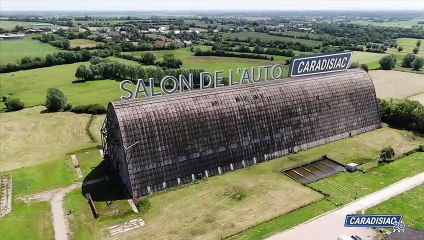 Le stand Dacia au Salon de l’auto Caradisiac 2020