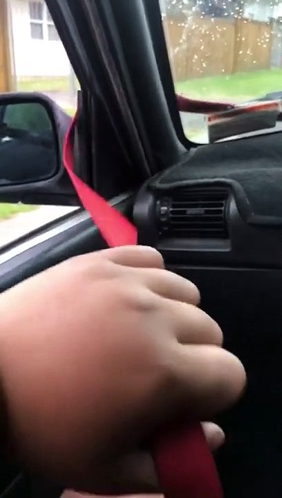 Quand ton câble d'accélération est cassé... méthode bricolo