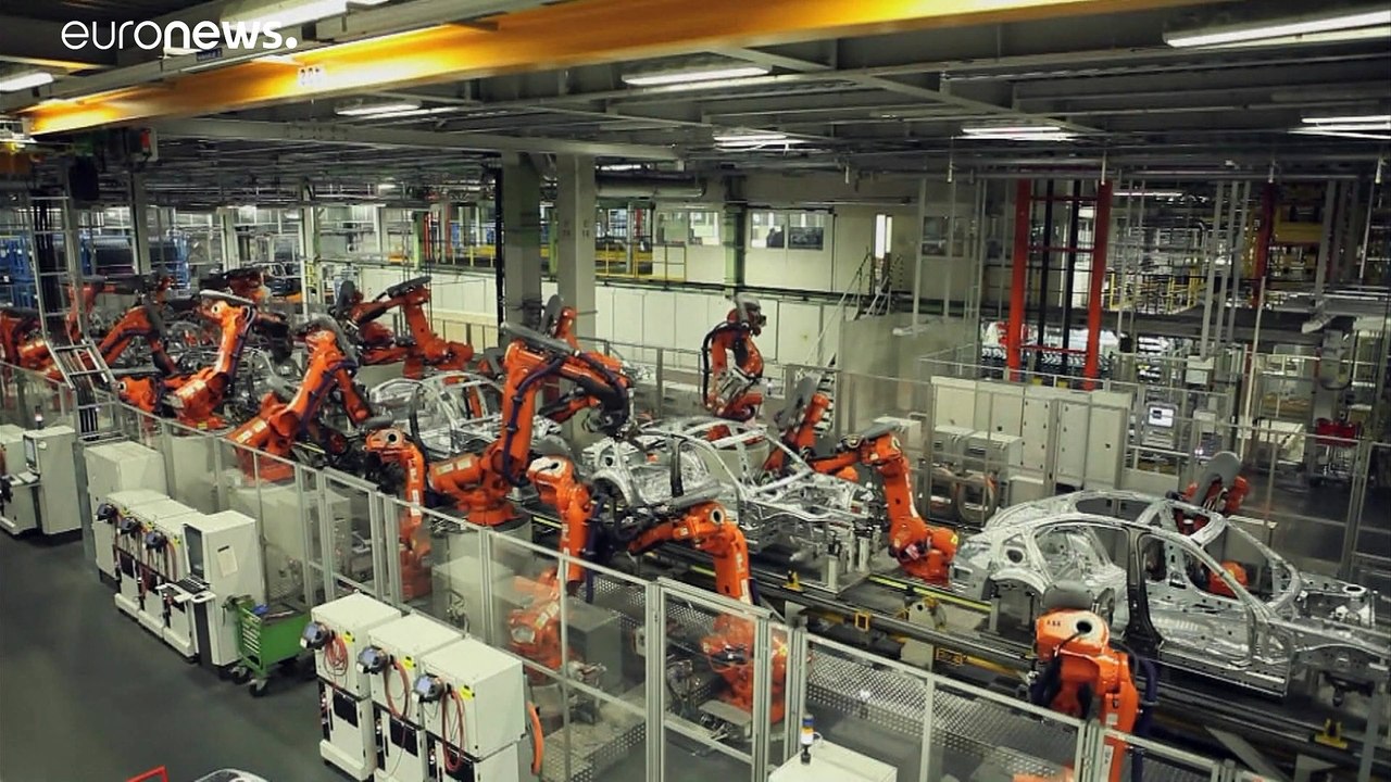 Geschäftstätigkeit in Eurozone bleibt auf niedrigem Niveau