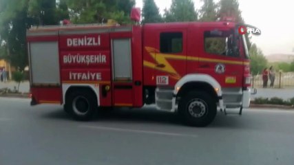 Aydınlatma direğine çarpan otomobilde sürücü sıkıştı