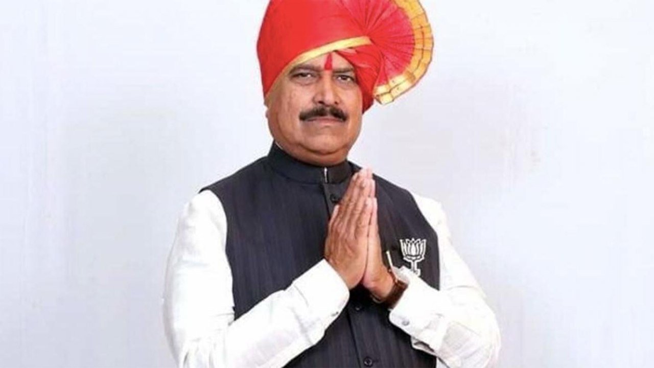 MoS Railways Suresh Angadi dies of coronavirus