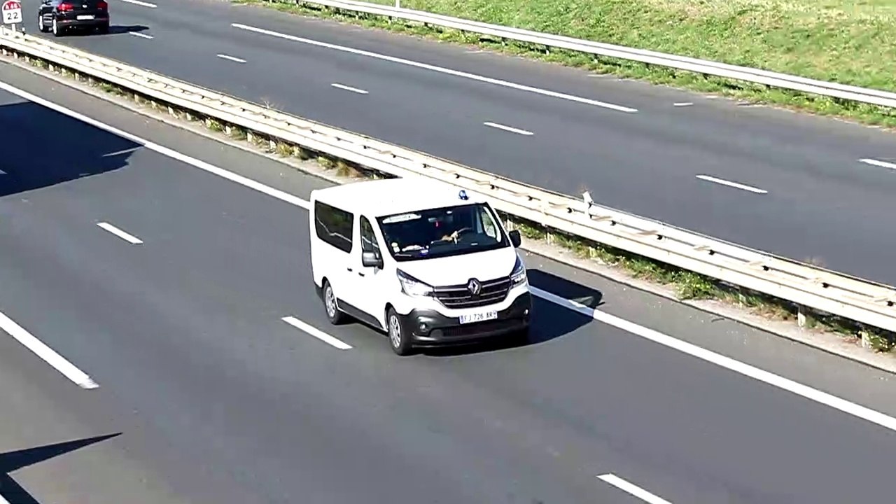 Renault Trafic de l'administration pénitentiaire.