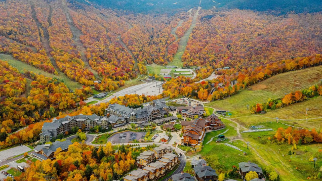 Hotels Around the World With Amazing Fall Foliage Views
