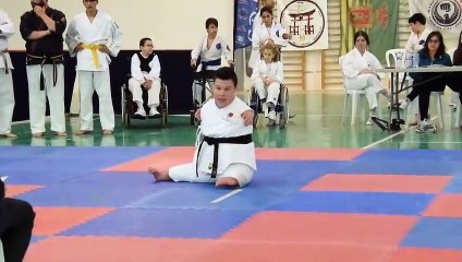 Adapted Karate -   This is the Kata Empi - KARATE ADAPTADO KATA EMPI