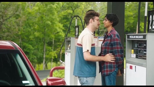 Save Yourselves! Movie Clip - Off the Grid