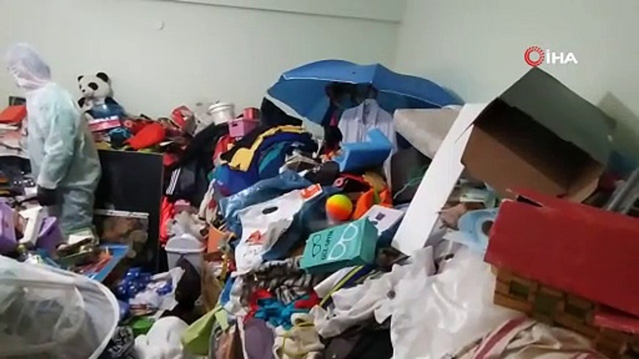 Atmaya kıyamadı, 10 kamyon eşya biriktirdi