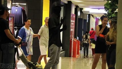 Jadi Patung Hidup! Epic Mannequin Prank Indonesia! Ngagetin Orang pura2 jadi patung!