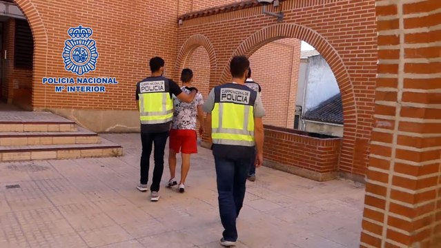 Policía desmantela una imprenta clandestina de falsificación de billetes