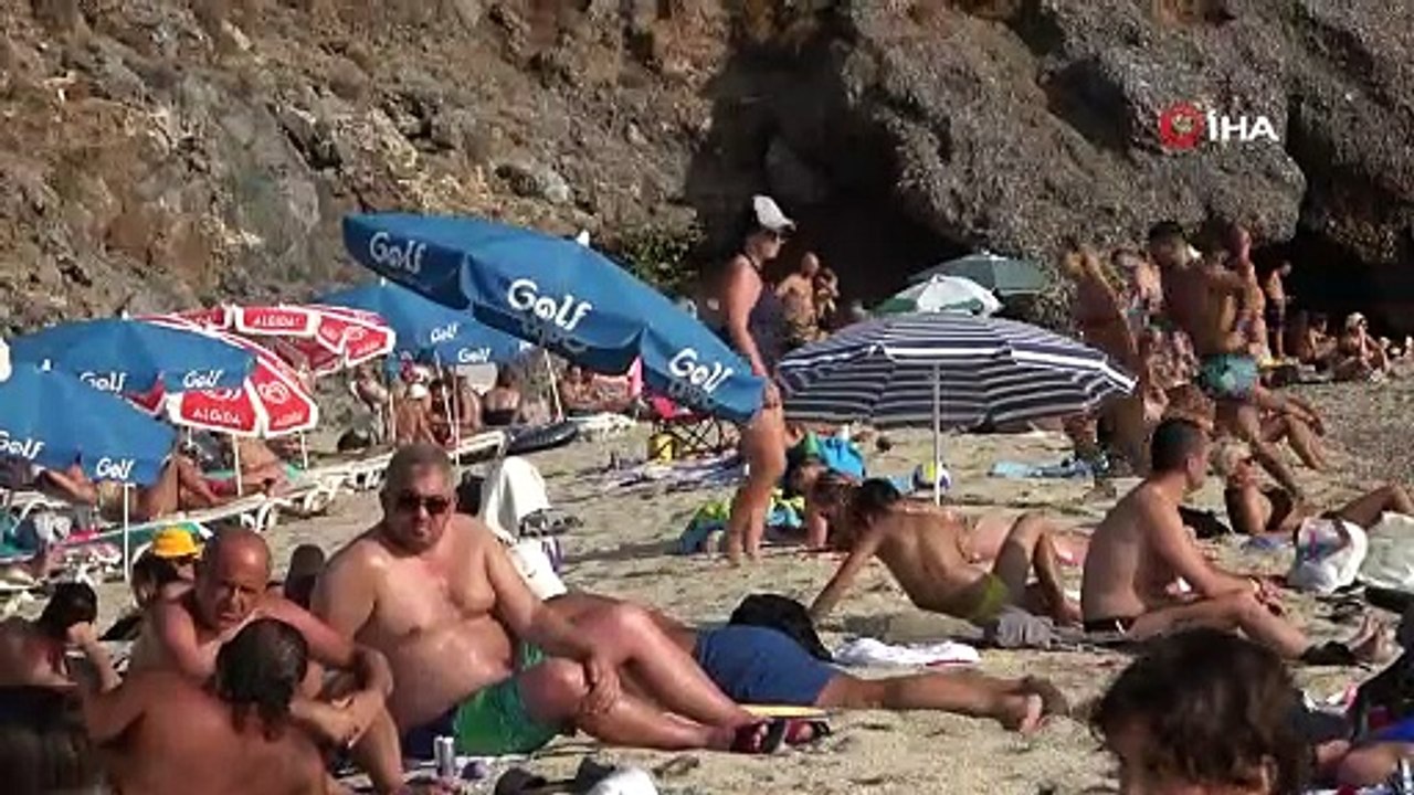 Alanya’da sahiller tıklım tıklım