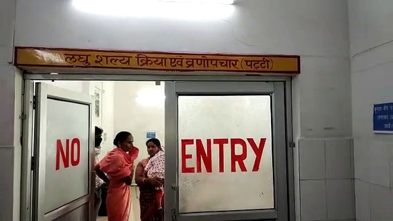 टेंपो पलटने से यात्री हुए घायल