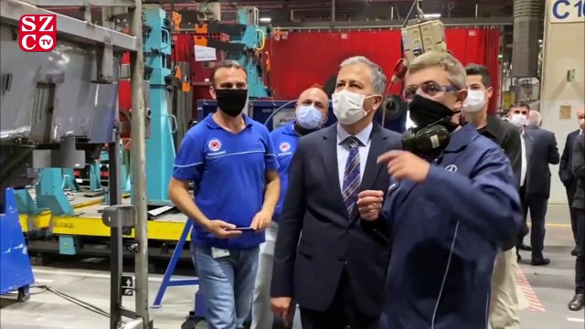 Vali Yerlikaya, Mercedes-Benz Türkiye fabrikasını ziyaret etti