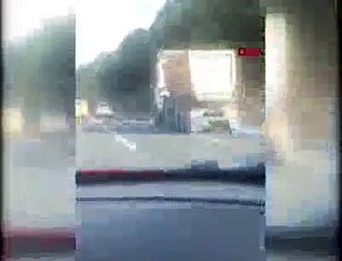 İstanbul'da hafriyat kamyonu terörü! 120 km hızla makas attı