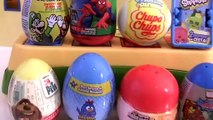 Abrindo muitas surpresas Pop-up Toys ovo da Galinha Pintadinha Chupa Chups Bob Sponja
