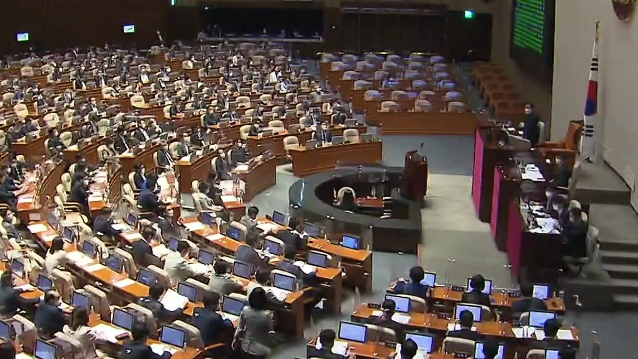 "건물주에 임대료 감액 요구 가능"...코로나 극복 법안 국회 통과 / YTN