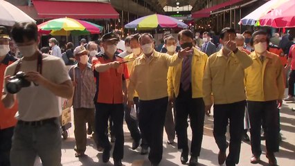 [서울] 서울시의회, 청량리시장 화재현장 방문 애로사항 청취 / YTN