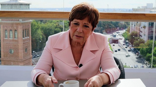 Celia Villalobos: Pablo Iglesias no cree en dios, pero es el nuevo papa