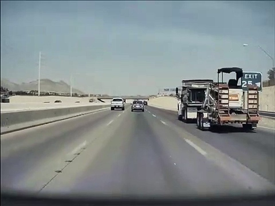 L'autopilot Tesla évite une collision