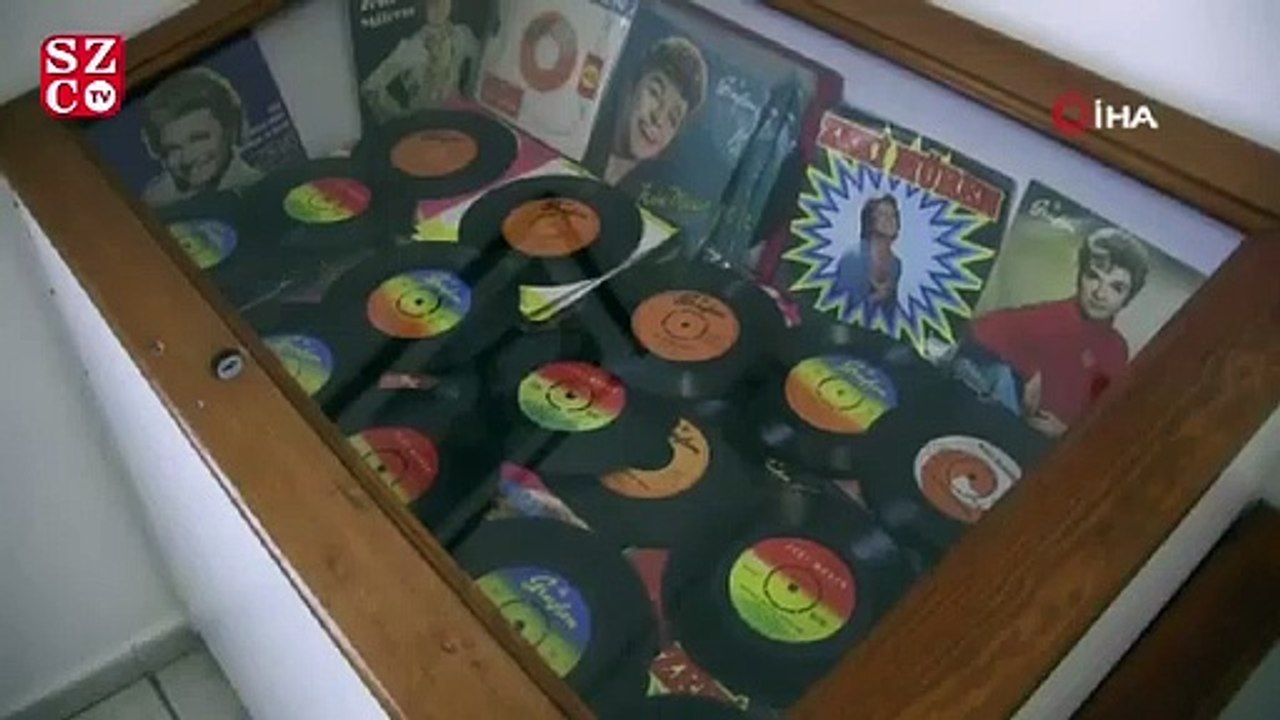 Sanat Güneşi Zeki Müren için evinde mevlit okutuldu