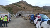Kop Dağı Tüneli inşaatında patlama - Vali Cüneyt Epcim - BAYBURT