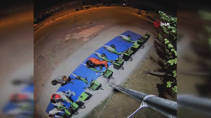 Magandalar geçen hafta hizmete giren akıllı bisikletlere saldırdı