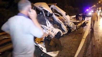 Mazot yüklü tır devrildi: 2 yaralı - ADANA