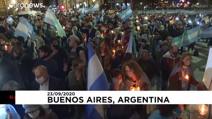 Argentine : des centaines de manifestants défilent contre la réforme de la justice