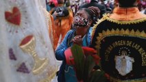 Decenas de ecuatorianos celebran el rito de la Mama Negra bajo fuertes medidas sanitarias