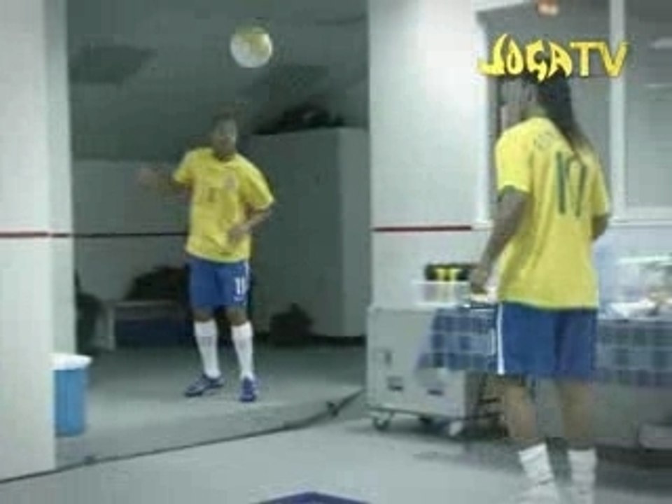 Nike Football - Brasil Team It High