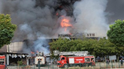 Tokat’ta AVM’de yangın