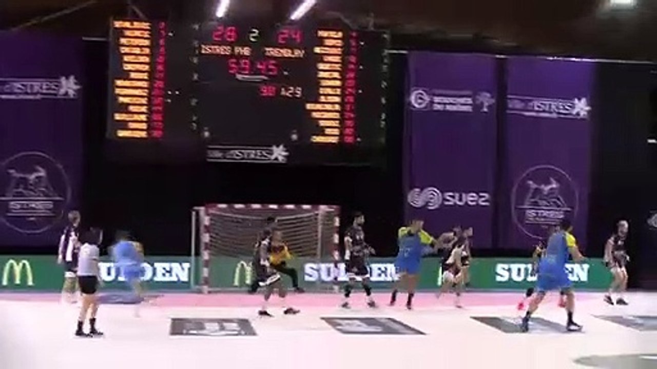 Hichem Daoud après la victoire d'Istres Provence Handball contre Tremblay