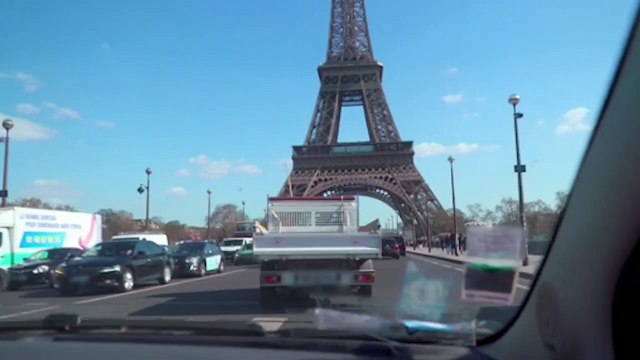 Extrait de A 15 ans, ma fille se prostitue , l'enquête de Zone Interdite sur la prostitution des mineures