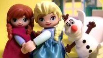 Frozen Castelo que brilha Brinquedo lego duplo Princesa Disney Anna e Elsa toys review