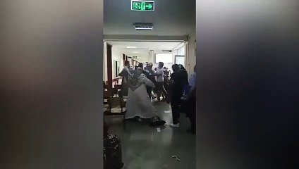 Çapa'da dehşet anları! Bir sağlık çalışanı daha darp edildi