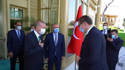 下载视频: Cumhurbaşkanı Erdoğan, Vahdettin Köşkü'nde Sırbistan Cumhurbaşkanı Vucic ile görüştü