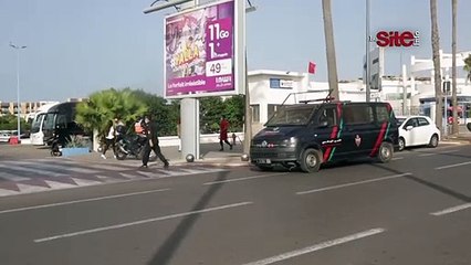 الديربي.. شاهد لحظة وصول حافلة الرجاء لمركب محمد الخامس بالبيضاء