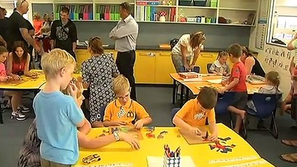 Research reveals 10% of Australians are left-handed