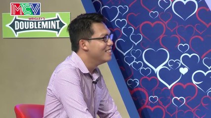 Cô nàng bạo dạn với màn xin hôn bạn trai ngay trên sân khấu BMHH