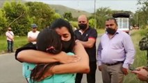 Conmovedor acto de perdón entre madre de soldado y hermana de Juliana Giraldo