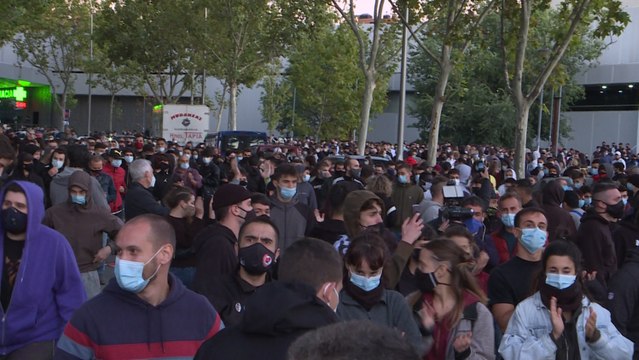 Concentración en apoyo a los detenidos en Vallecas la pasada noche