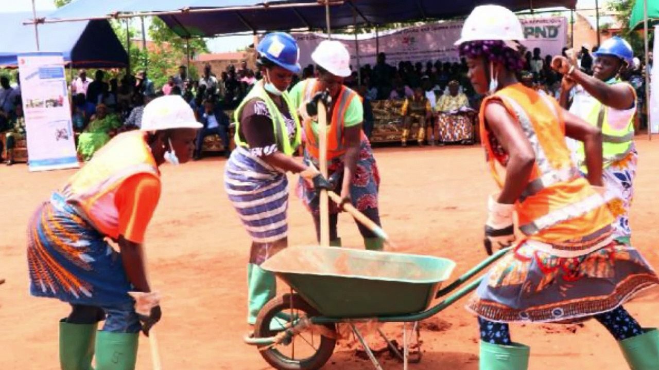 32 000 mille jeunes recrutés dans le cadre de la politique de l'emploi jeunes