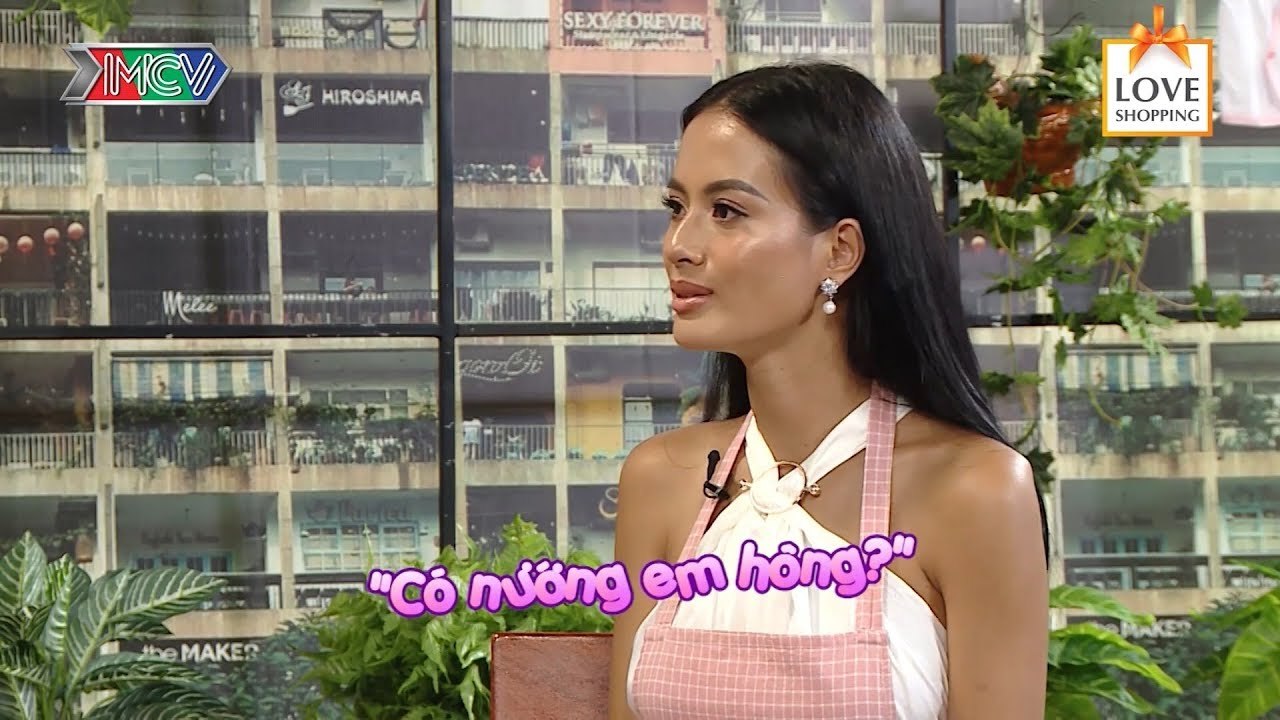 Chết cười chồng Tây HOẢNG HỐT sợ vợ siêu mẫu bị NƯỚNG CHÍN khi nằm than sau sinh-