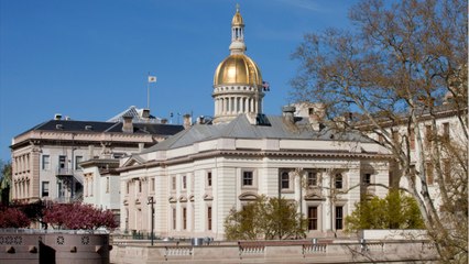New Jersey Legislature Passes Bill To Ban Paper Bags