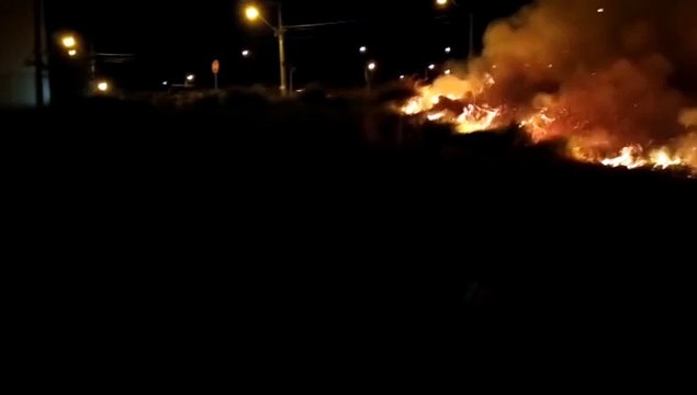 Incêndio ambiental causa transtornos e Bombeiros são mobilizados ao Floresta