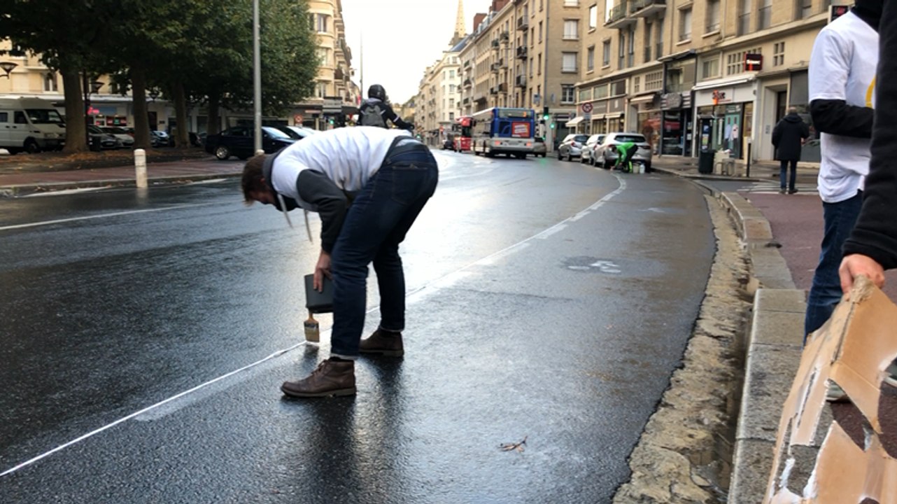 Action d’Extinction Rébellion à Caen pour la journée mondiale pour le climat