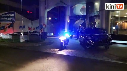Najib arrives at Sabah Umno HQ in Kota Kinabalu