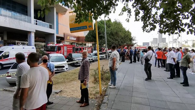 Beylikdüzü'nde alışveriş merkezinde yangın - İSTANBUL