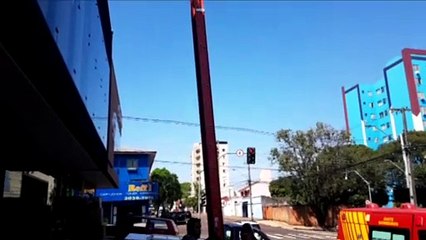 Jovem fica ferido ao sofrer queda de escada no Centro