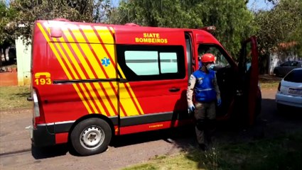 Adolescente de bicicleta é atingido por carro e fica ferido