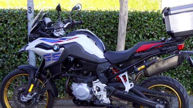 BMW F 850 GS PHONE HOLDER IHOOK AKRAPOVIC EXHAUST SOUND